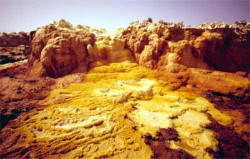 Foto dei sali di potassio color ocra